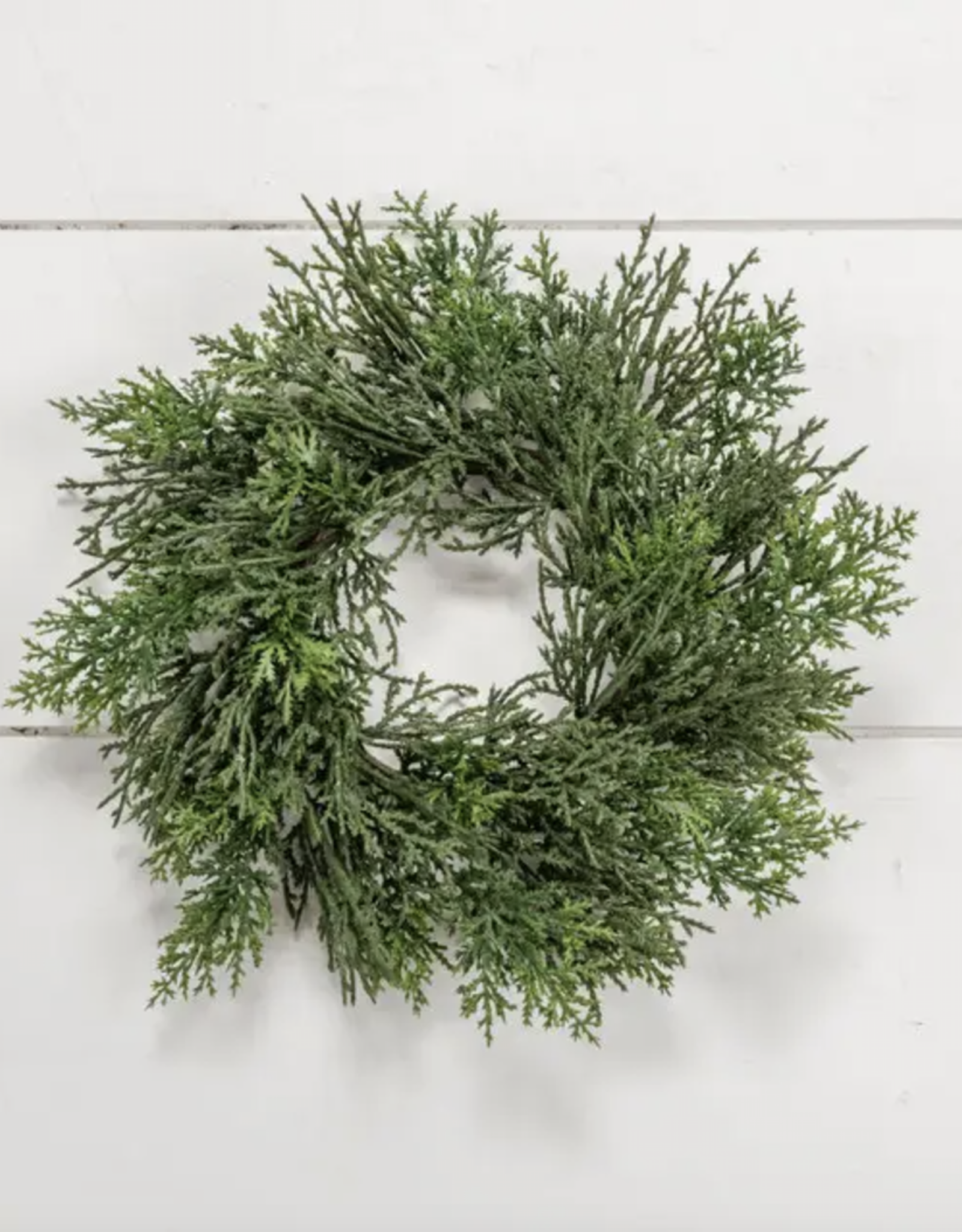 10" Cedar Wreath