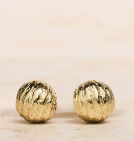 Oversized Studs, 7