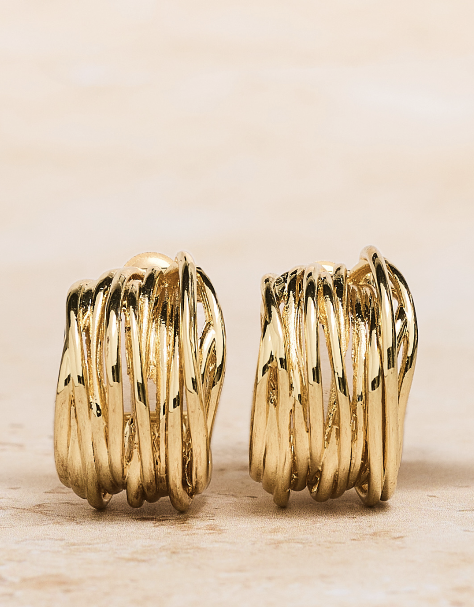 Oversized Studs, 8