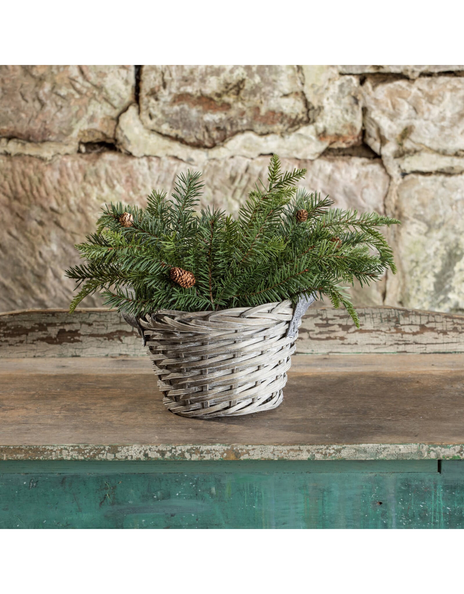 19" Douglas Fir Spray with Cones