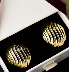 Oversized Studs, 6