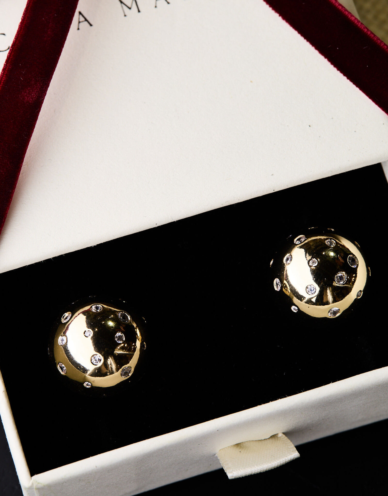 Oversized Studs, 4