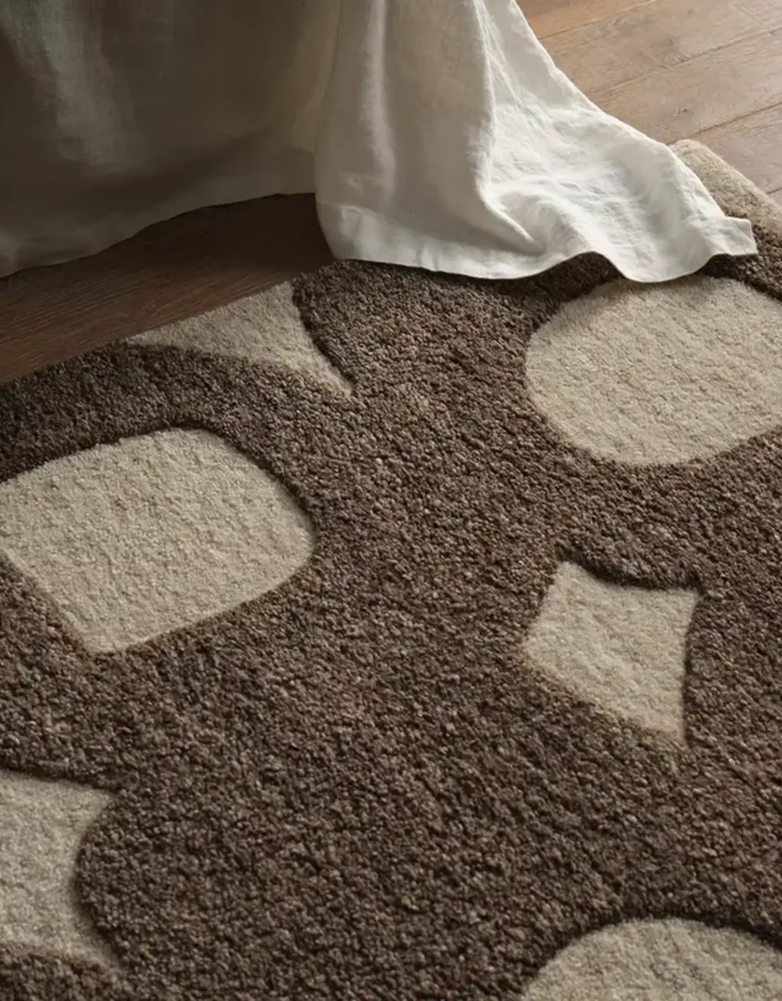 Reyner Rug RYN01