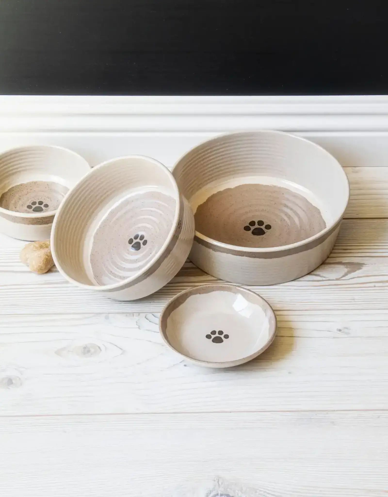 Rustic Paw Pet Bowl