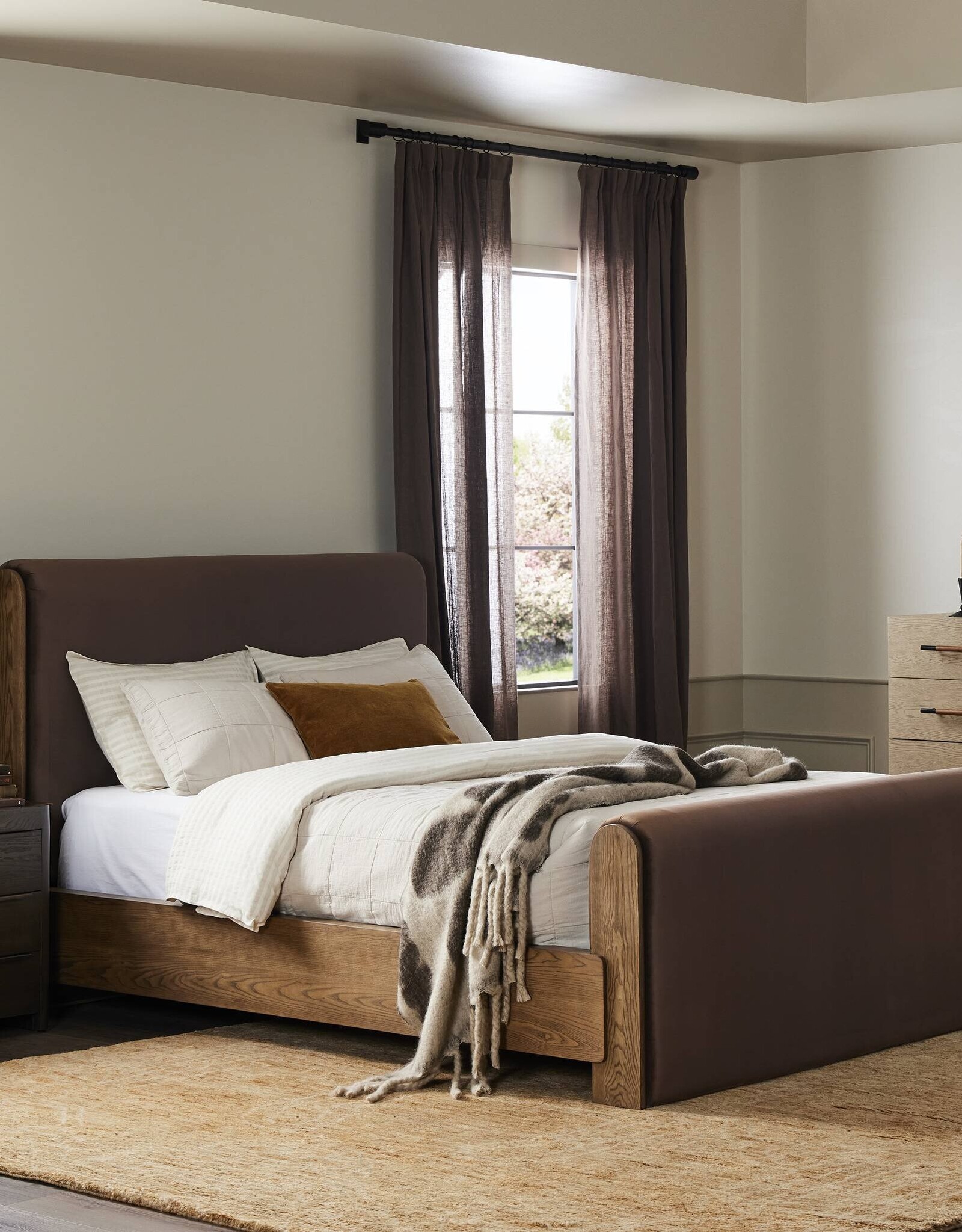 Sloane Bed in Surrey Cocoa