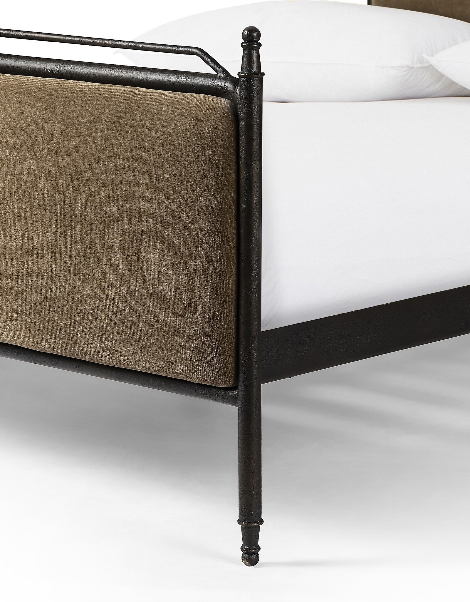 Leyla Bed in Altair Mushroom