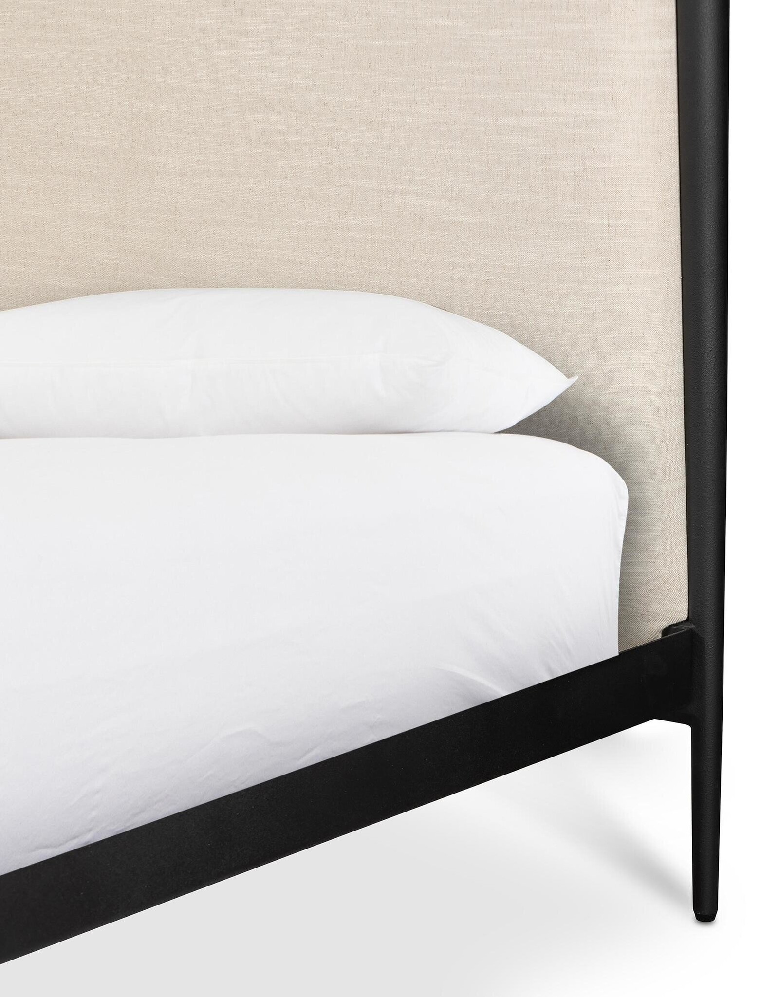 Xander Canopy Bed in Savoy Parchment