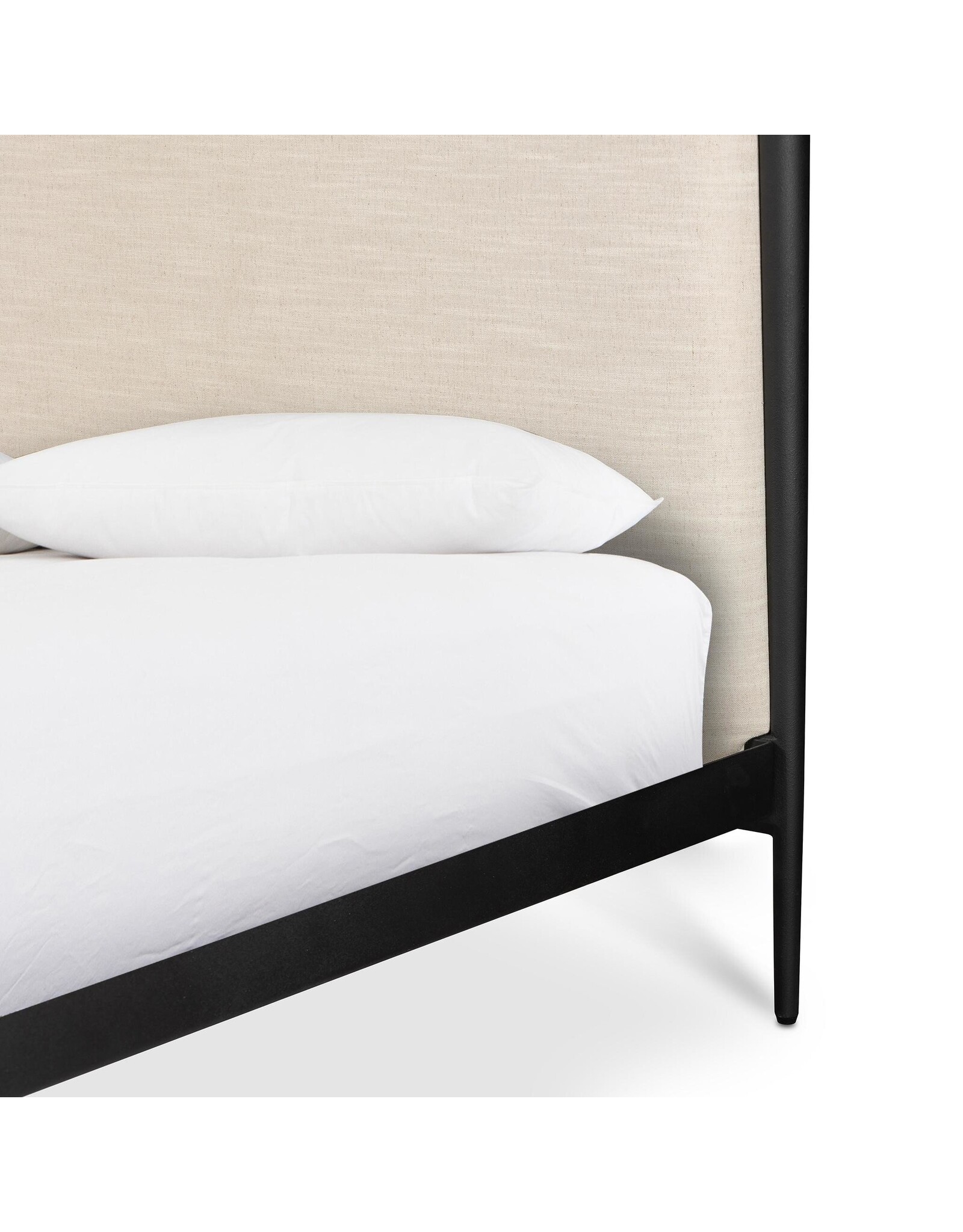 Xander Canopy Bed in Savoy Parchment