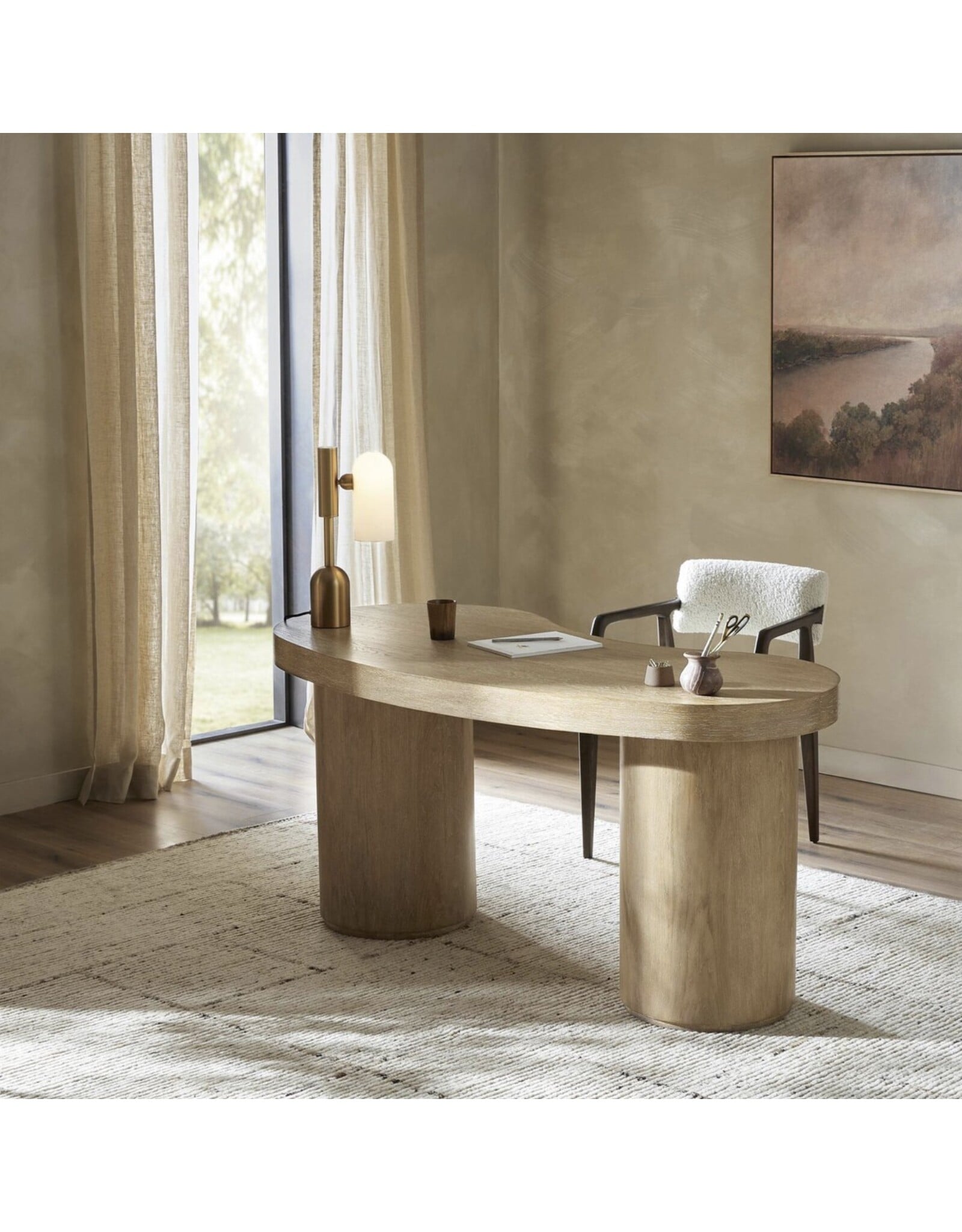 Leeds Desk