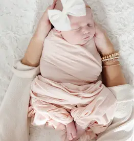 Rosie Ribbed Swaddle Blanket