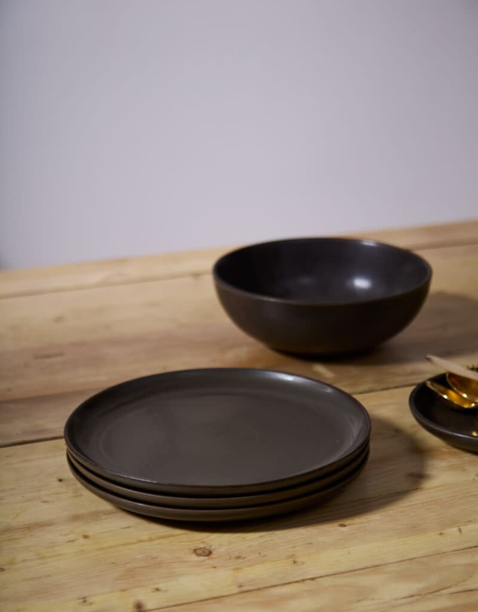 Kavala Dinner Plate, Espresso