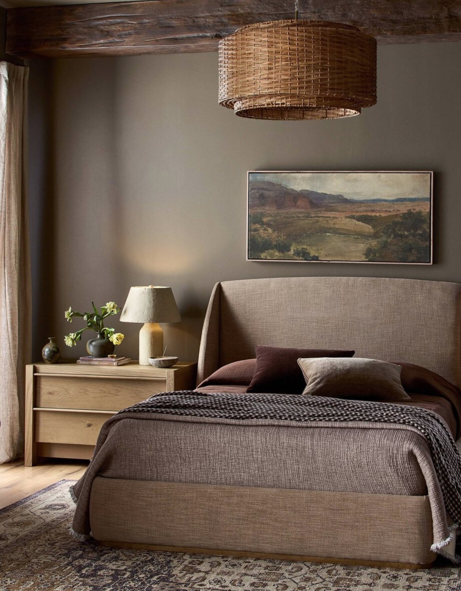 Maeve Upholstered King Bed
