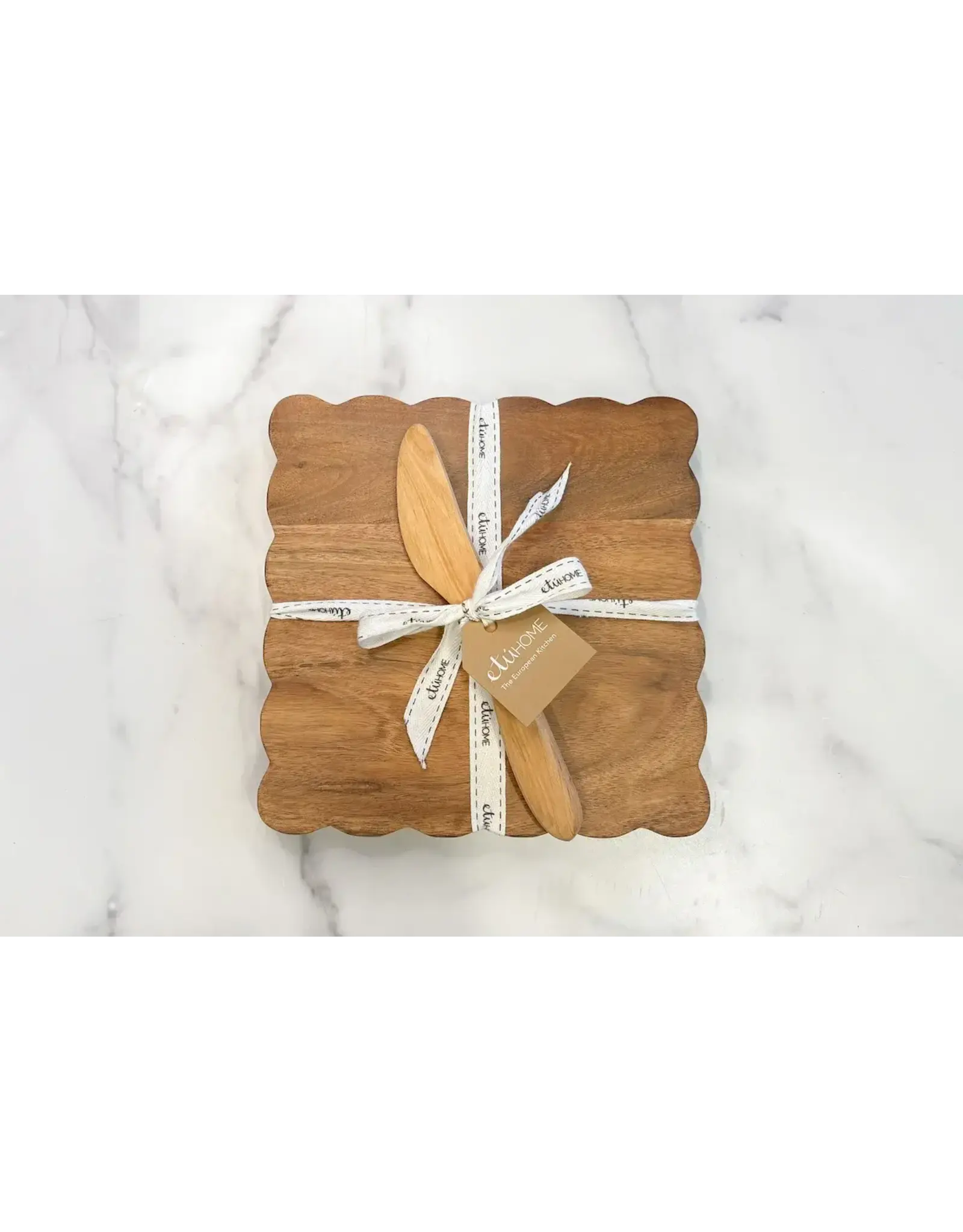 Small Square Scalloped Cutting Board with Spreader