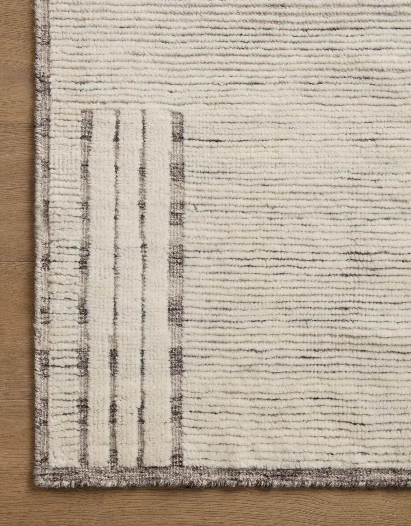 Carrier & Company × Loloi Moore Rug MOE-2 Dove/Ivory