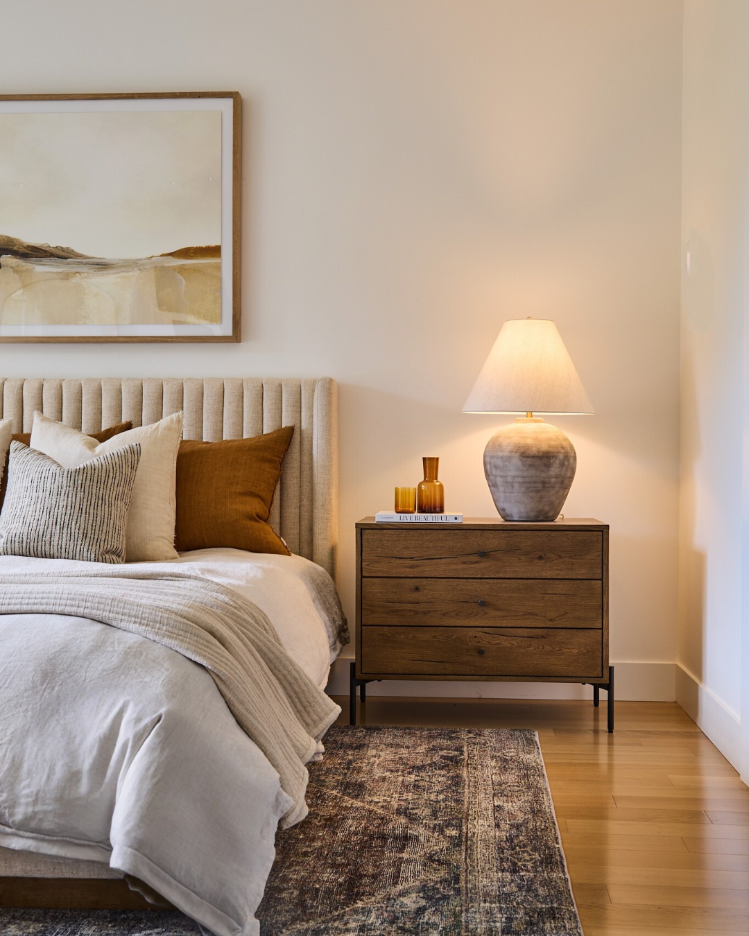 Mastering the Art of Layering: Textures and Patterns for a Cozy Bedroom