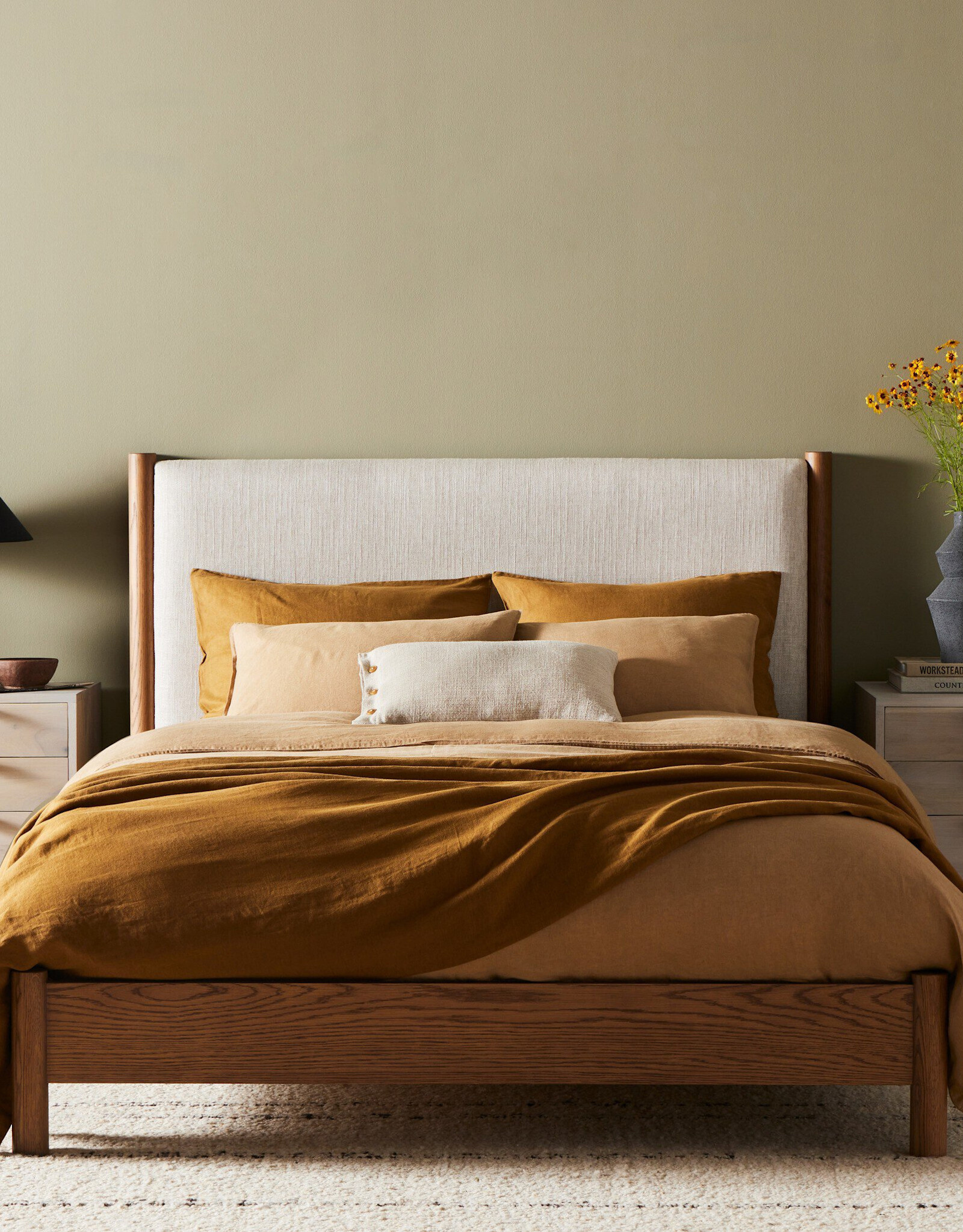 Roark Bed in Essence Natural