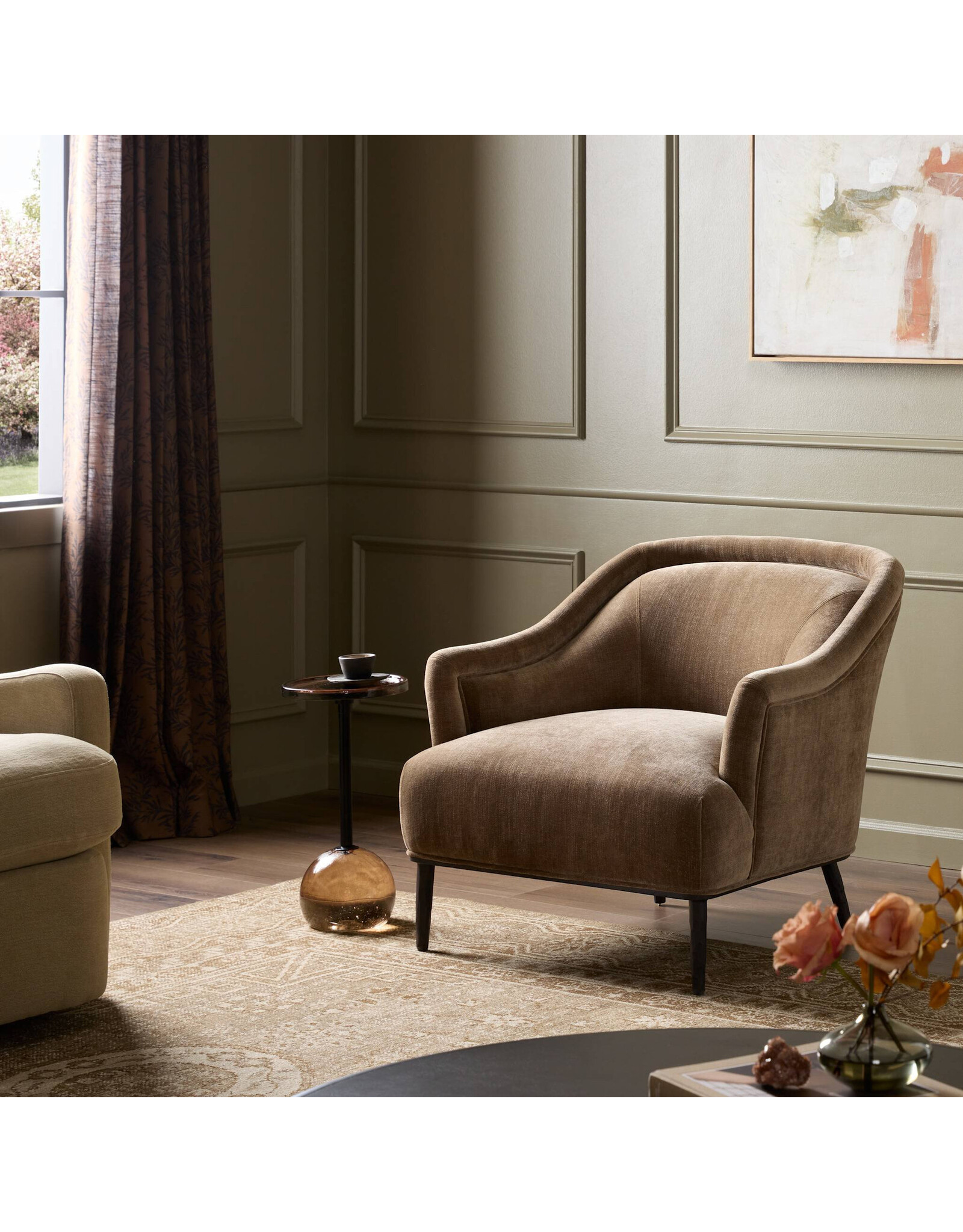 Noel Chair in Altair Mushroom