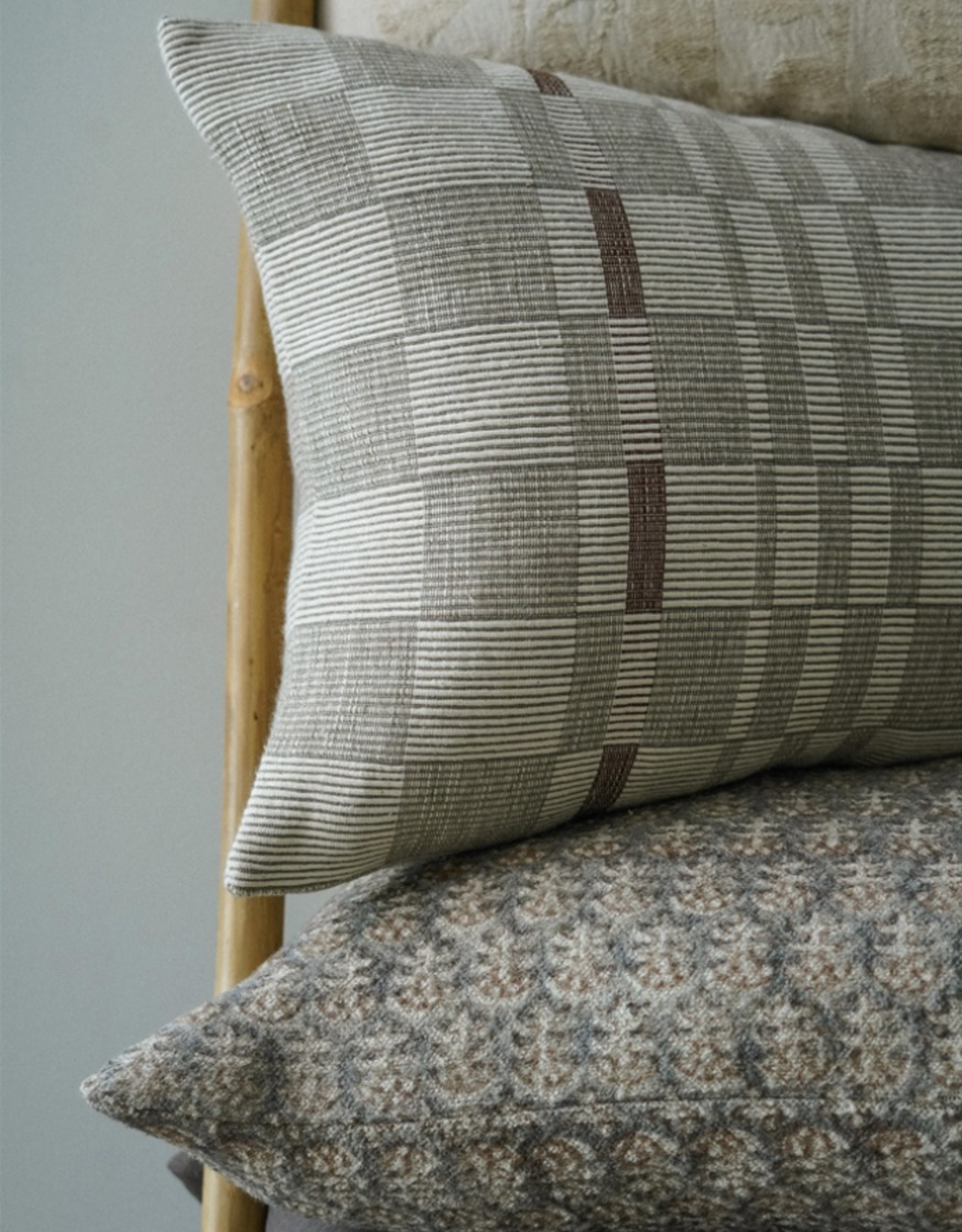 16x24 Percy Handloom Pillow