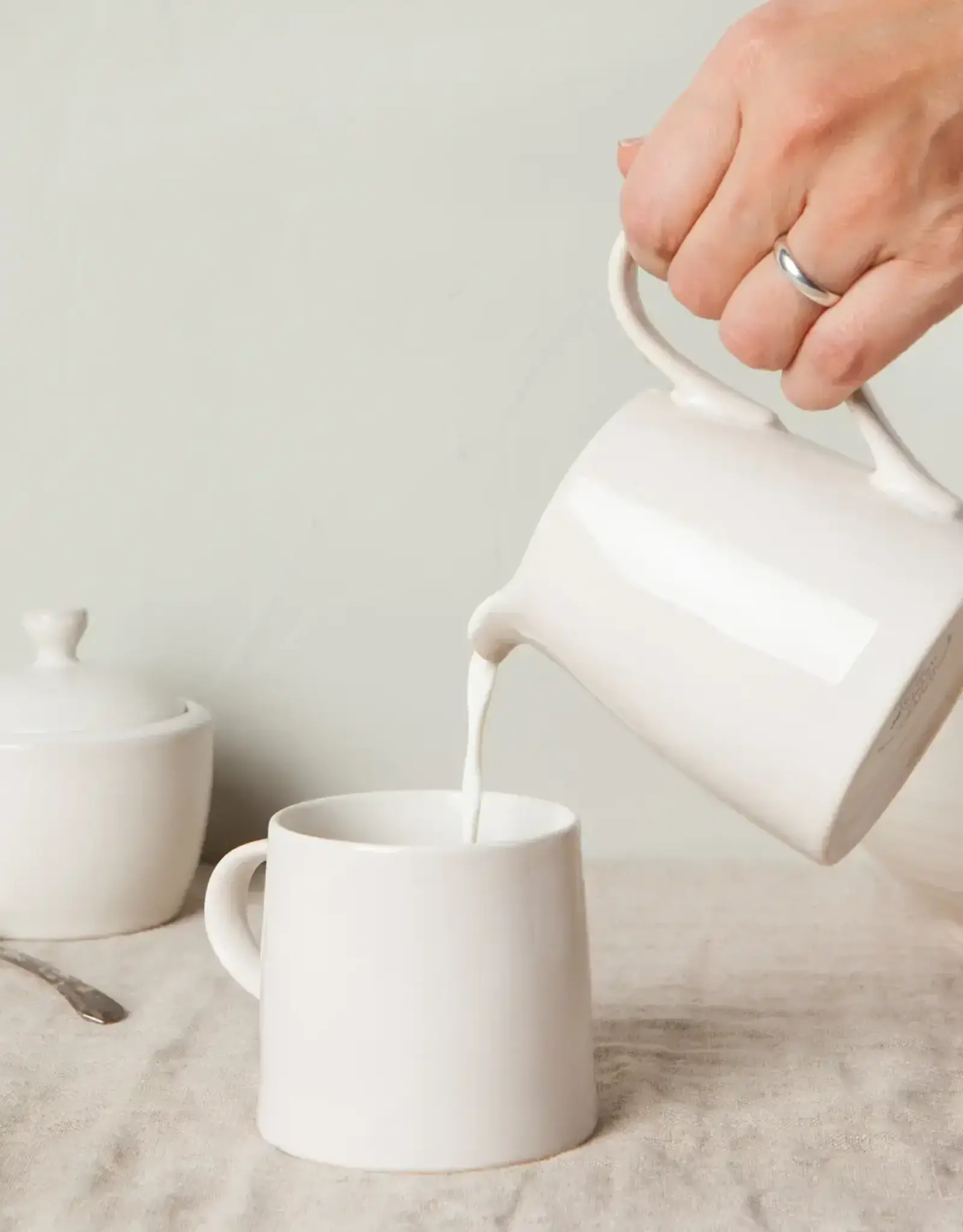 Aquarius Oyster Creamer