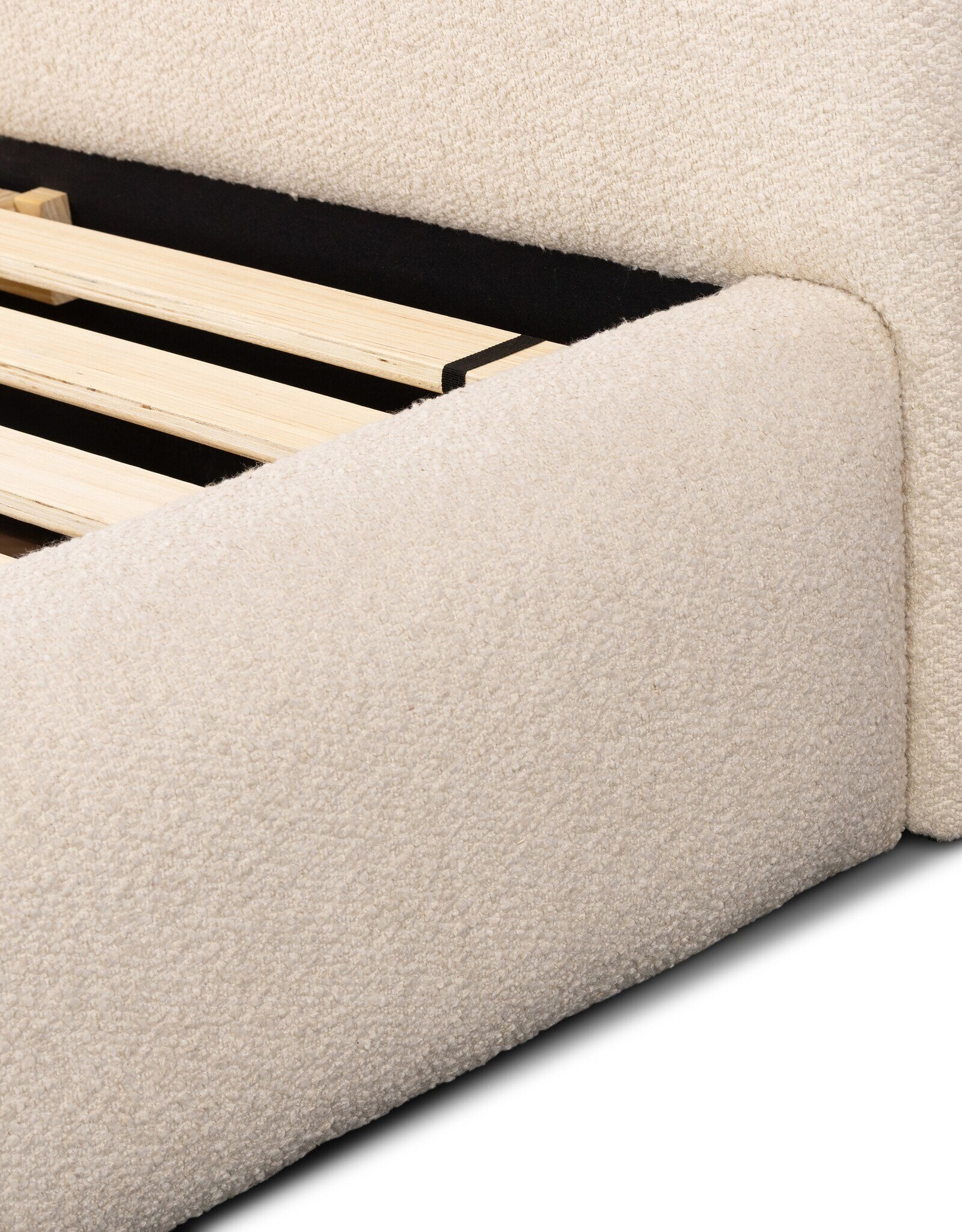 Quincy Bed in Lisbon Cream -King