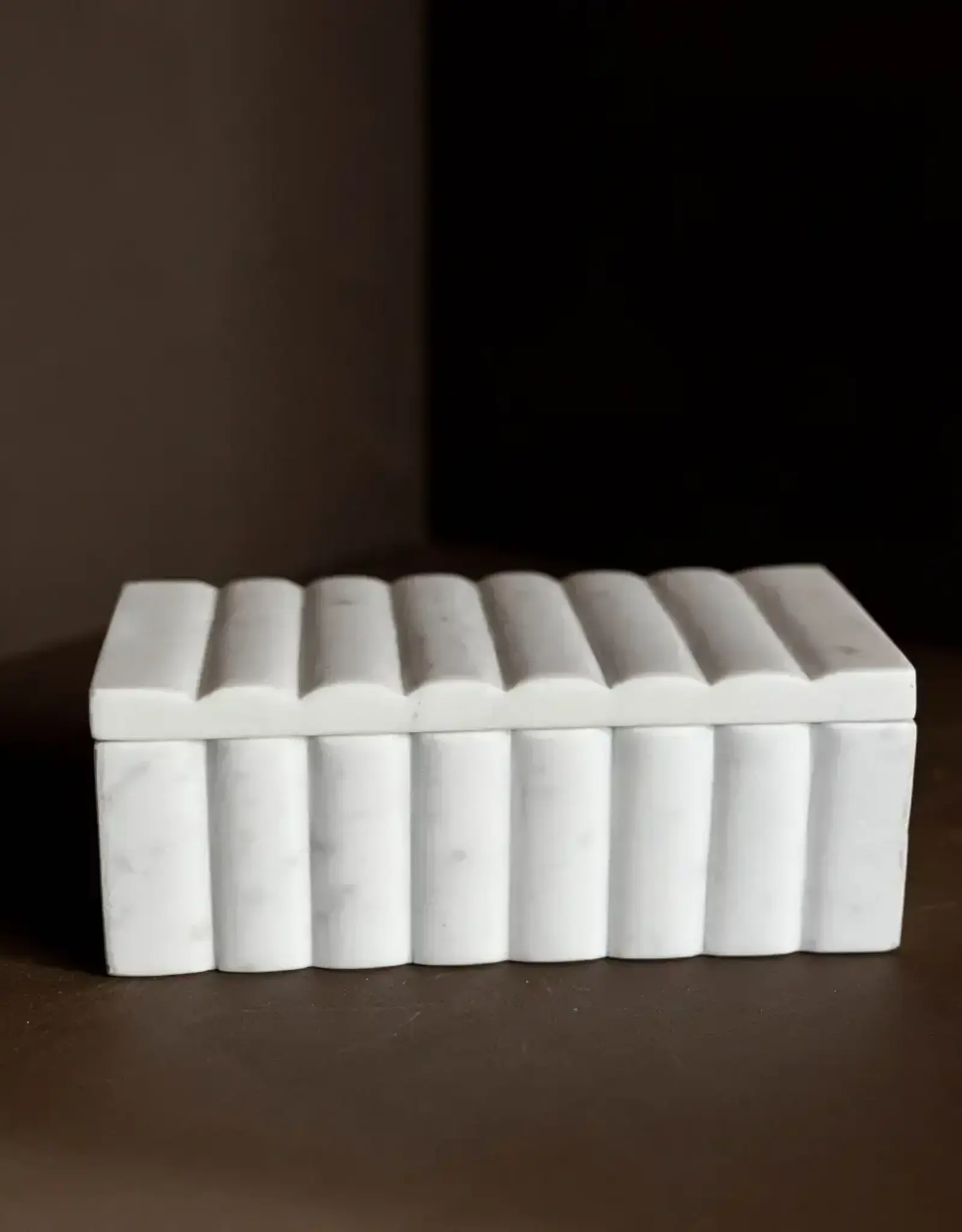 Fluted Box Marble Scallop Design White