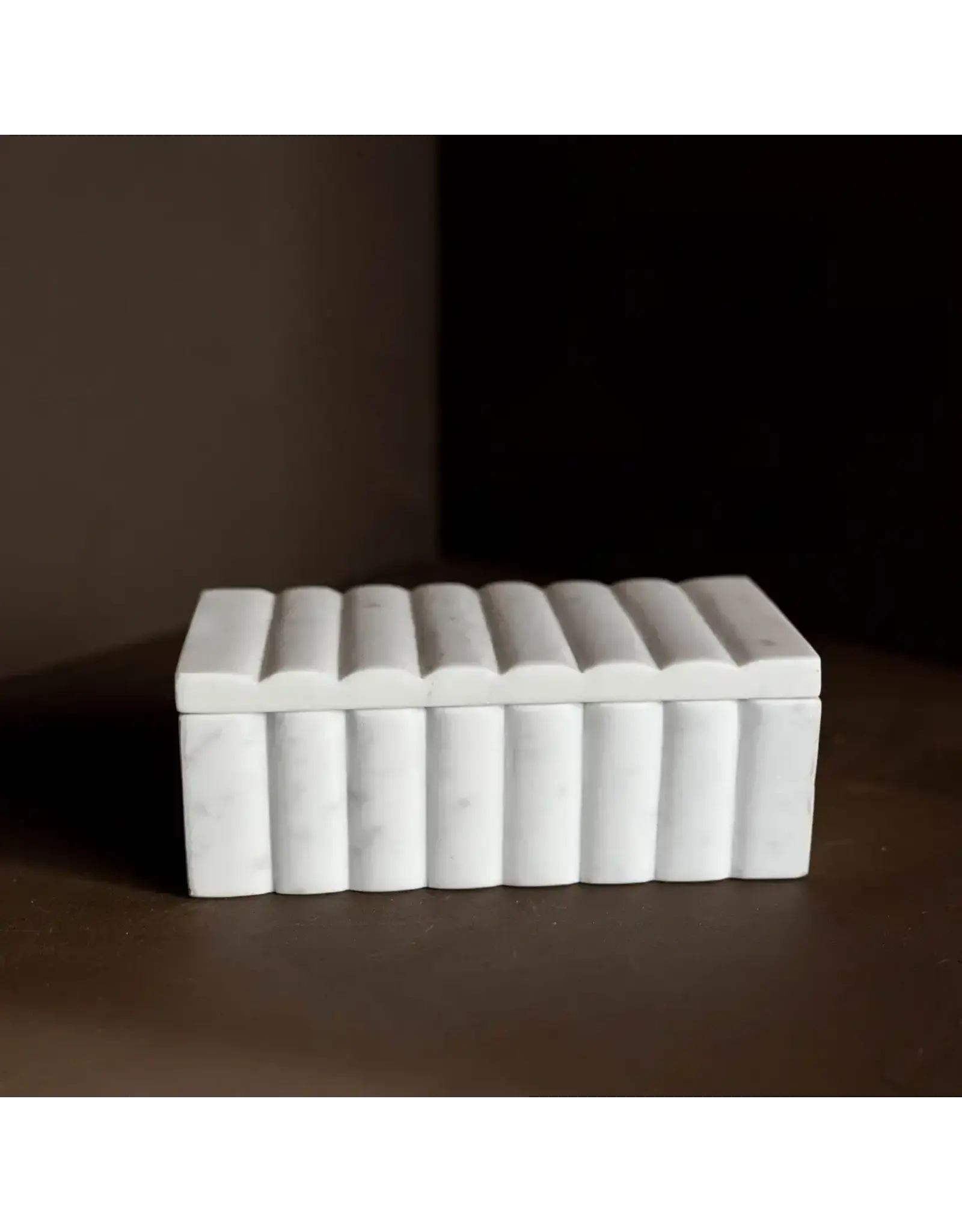 Fluted Box Marble Scallop Design White