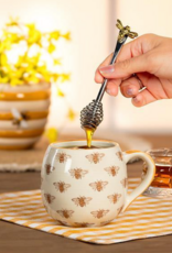 Bee Handle Honey Dauber