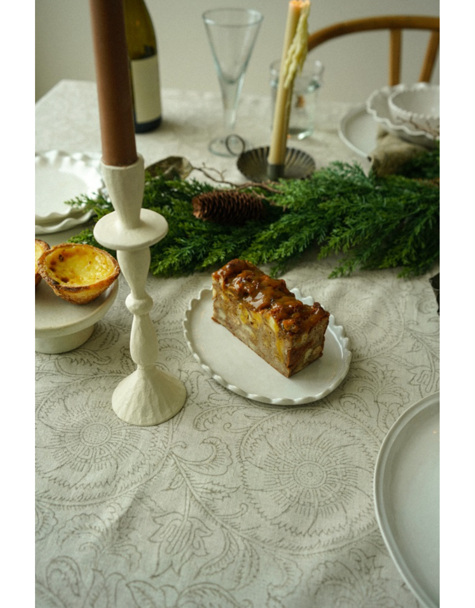 Botanique Block Print Tablecloth, Natural 104x60