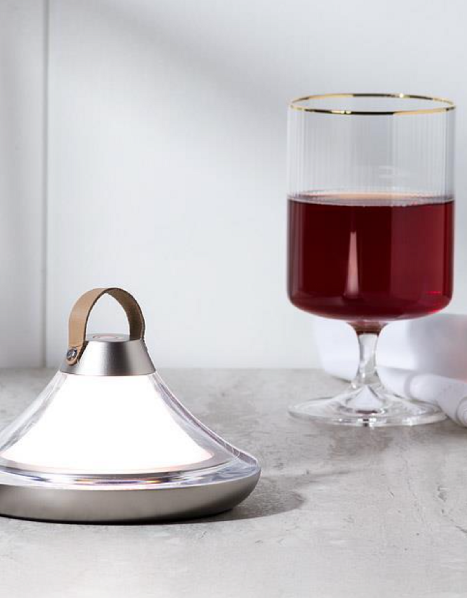 Tight Vertical Optic All Purpose Glass with Gold