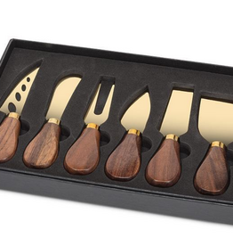 Walnut Handled Cheese Knives. S/6