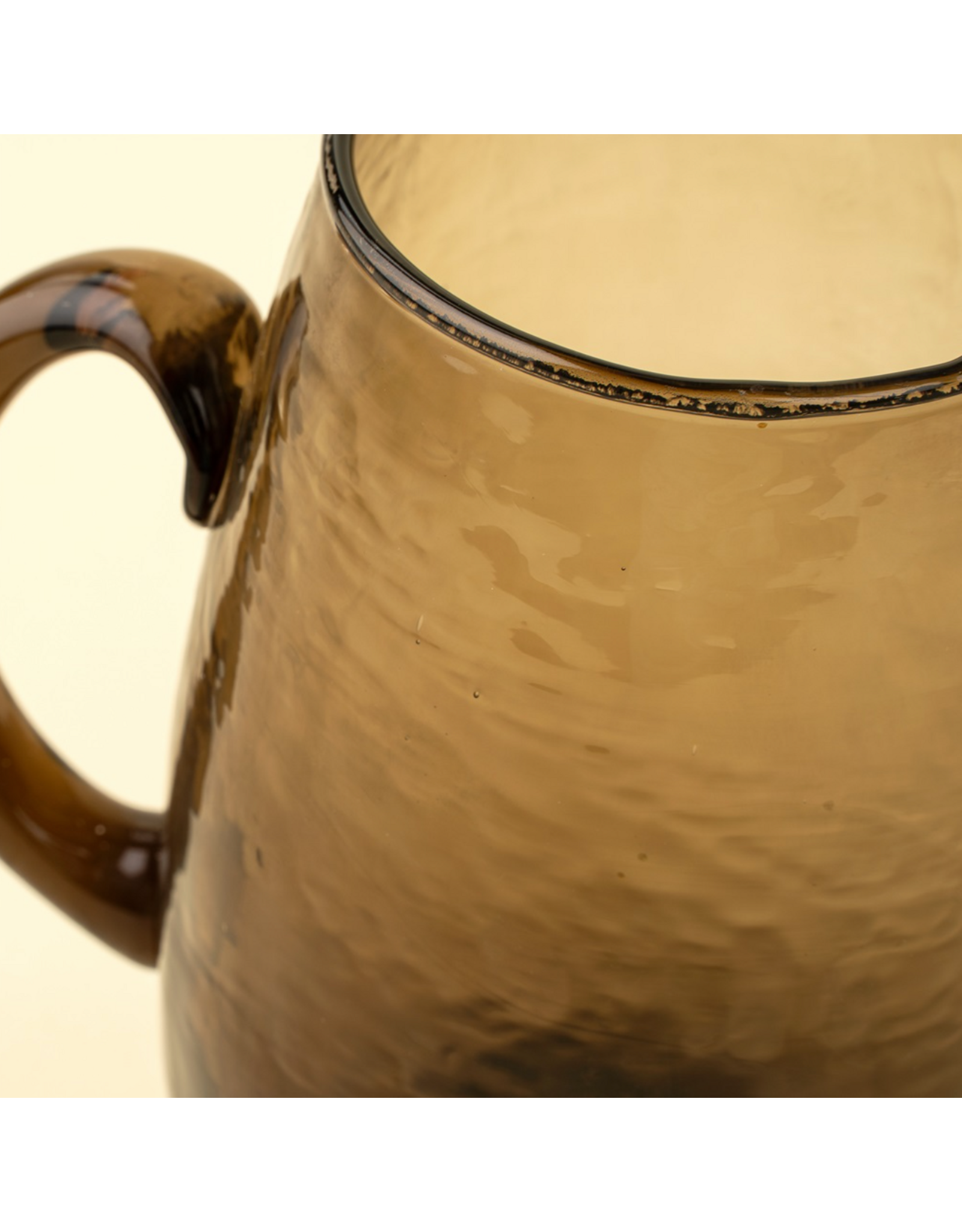 Madura Pitcher, Earth
