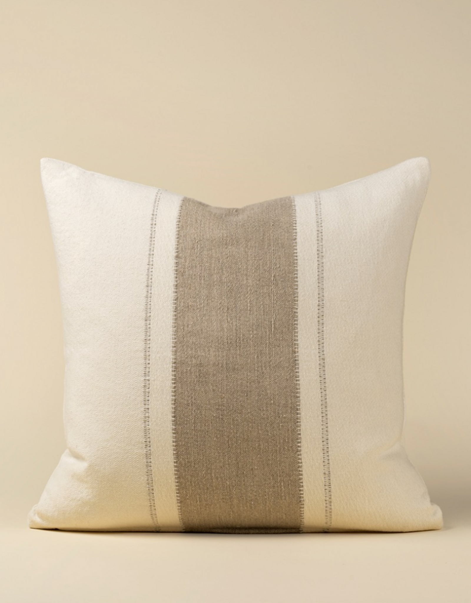 20x20 Edward Linen Pillow