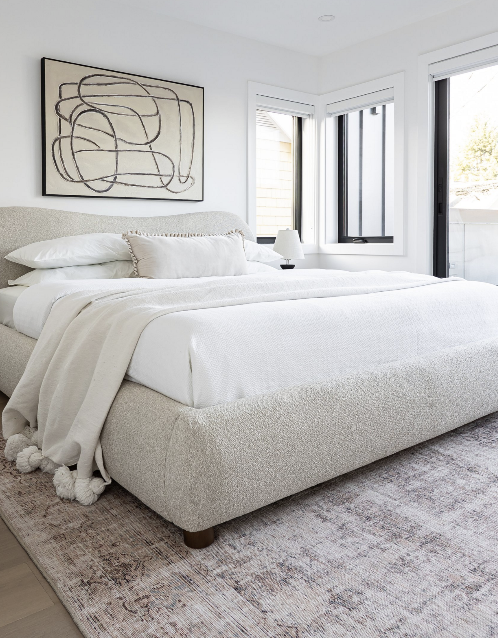 Fox King Bed in Cream