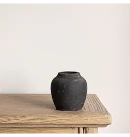 Leon Black Wash Round Pot, Small