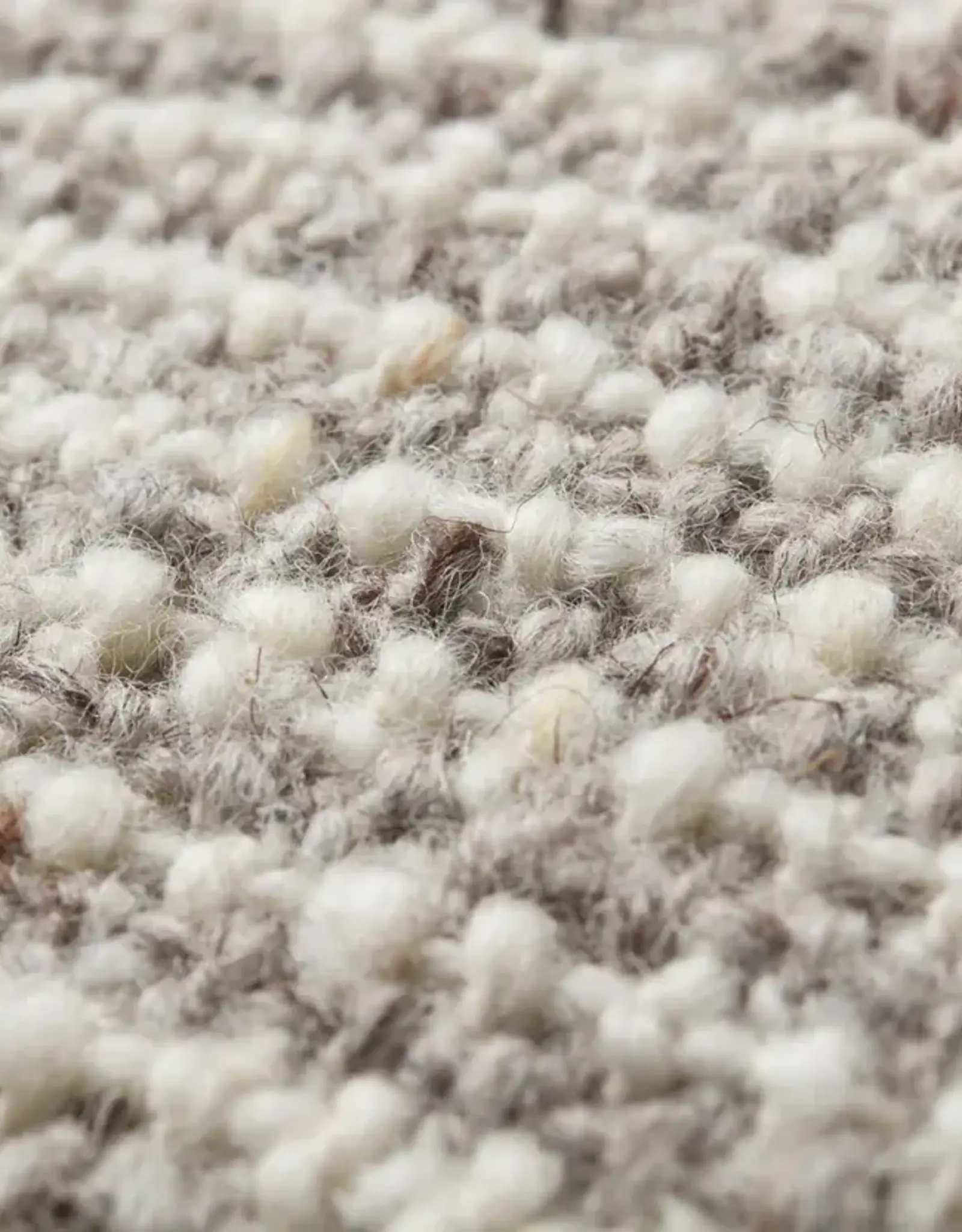 Loloi Pillow - Ivory / Beige, 22x22"