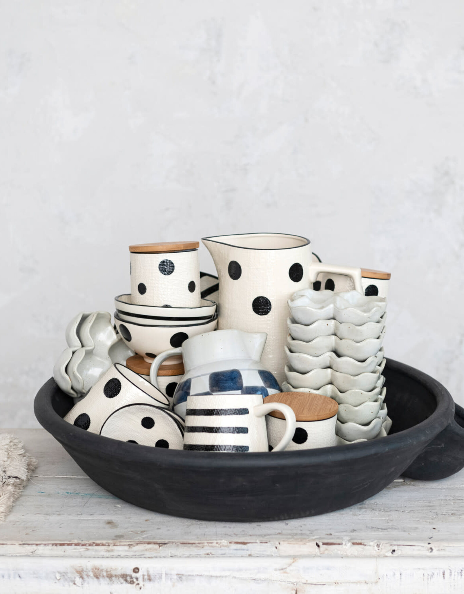 Decorative Vintage Reproduction Clay Dahi Bowl, Black