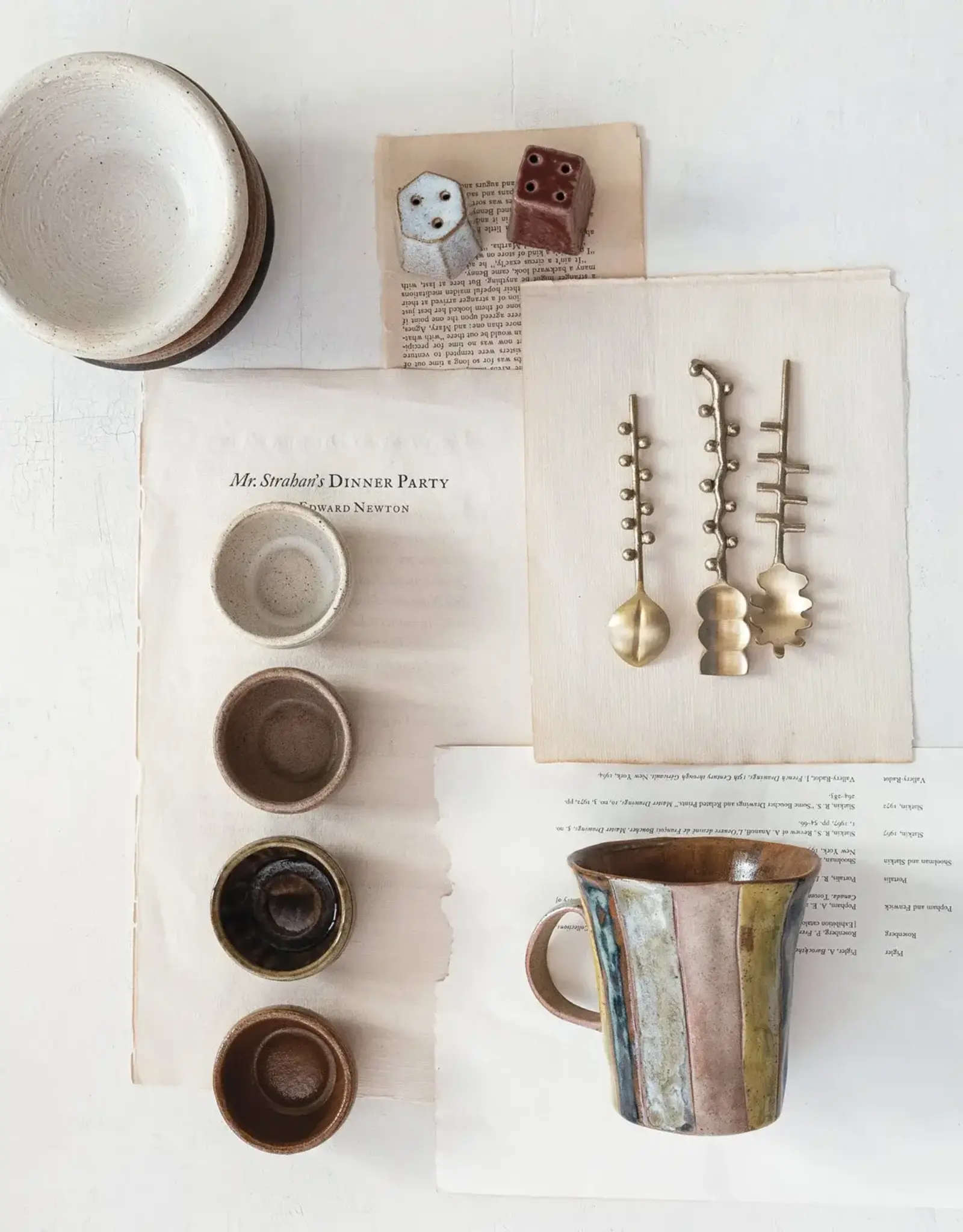 Stoneware Vintage Reproduction Pinch Pot, 4 Colours