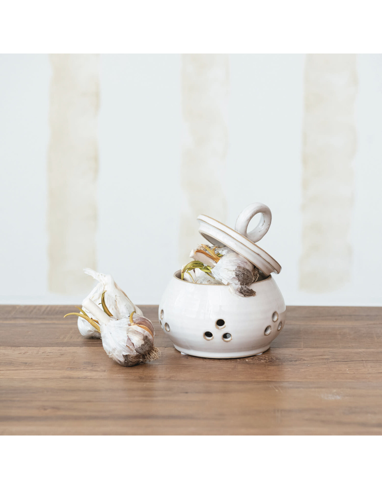 Stoneware Garlic/Onion Keeper