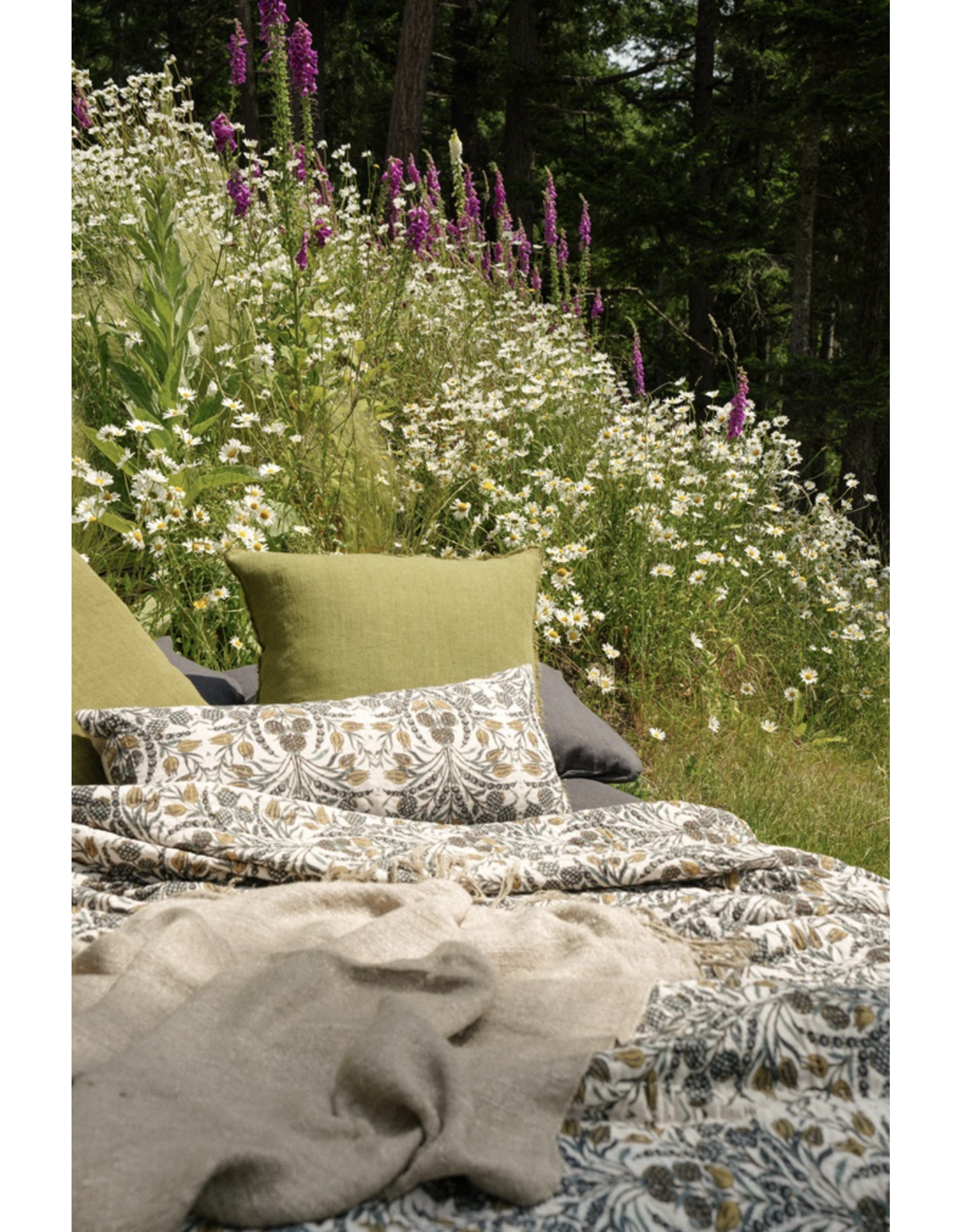 Tropicana Kantha Bed Blanket