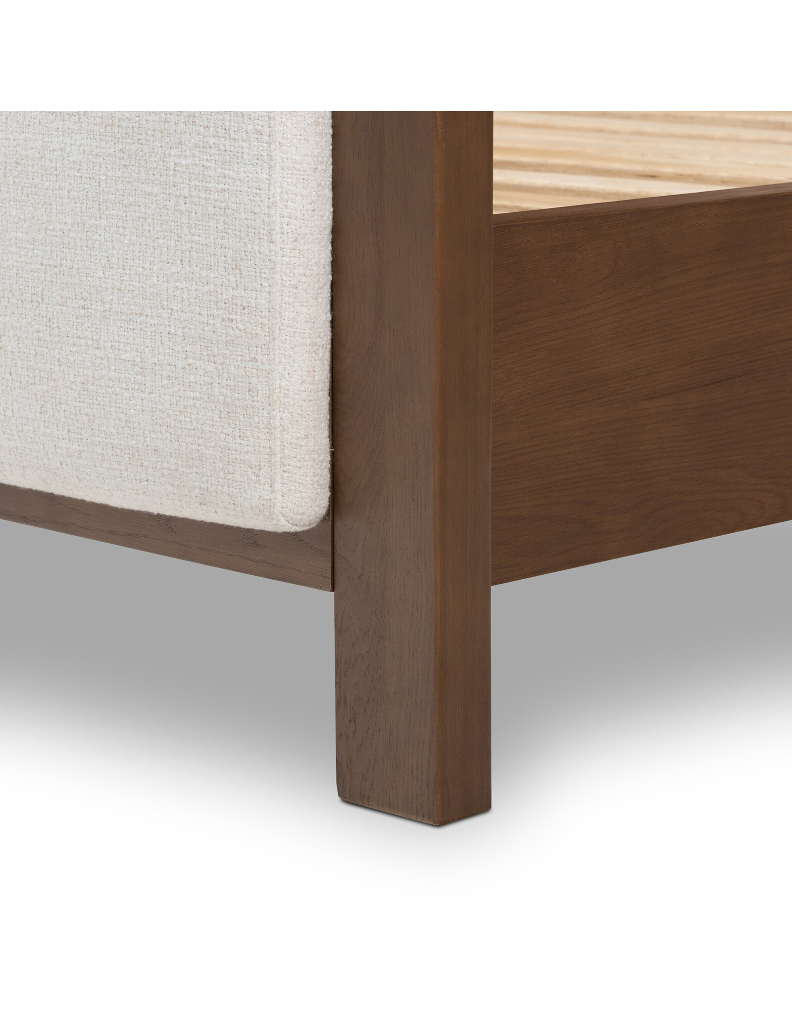 Willem Bed, Omari Natural
