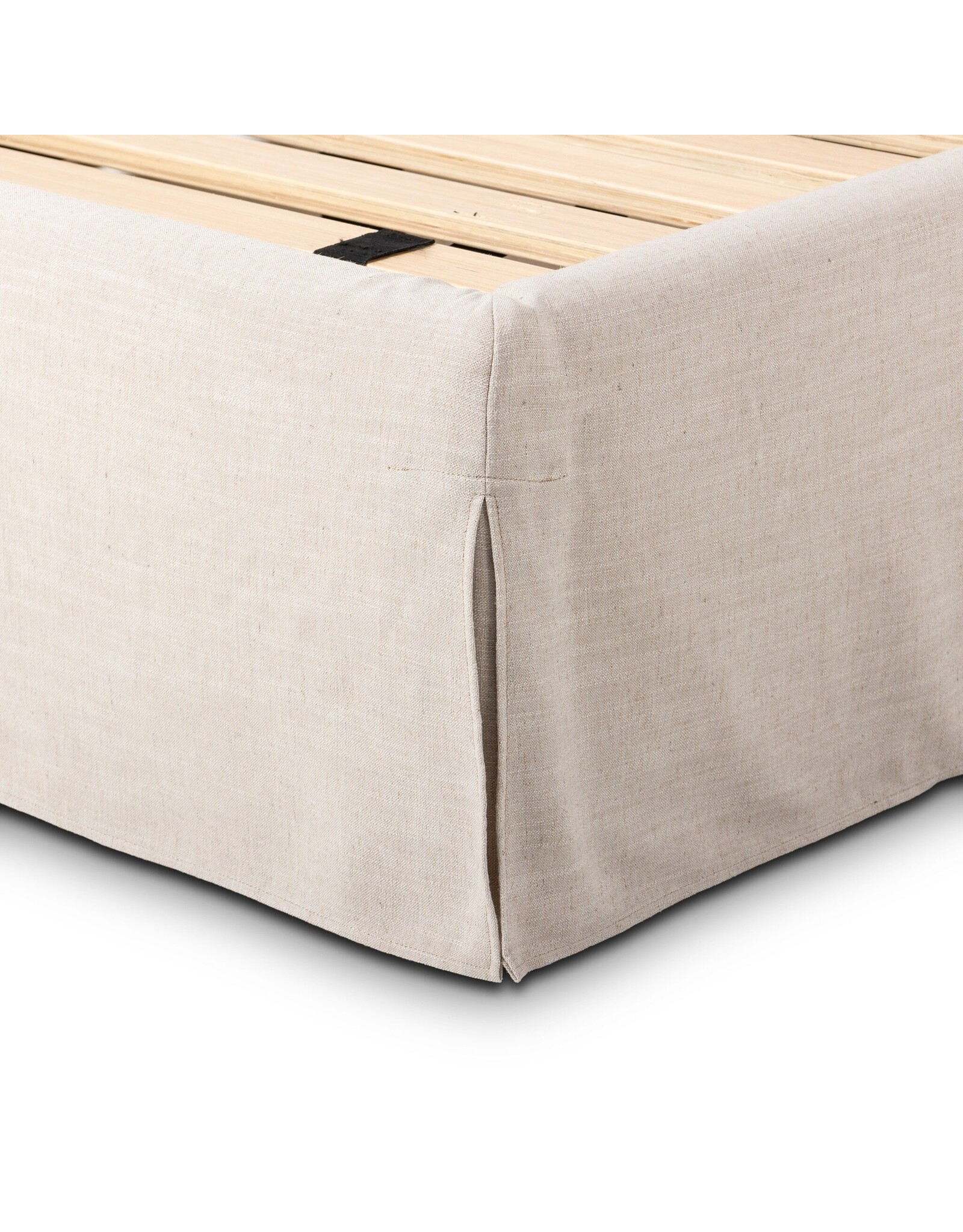 Oasley Slipcover King Bed in Savoy Parchment