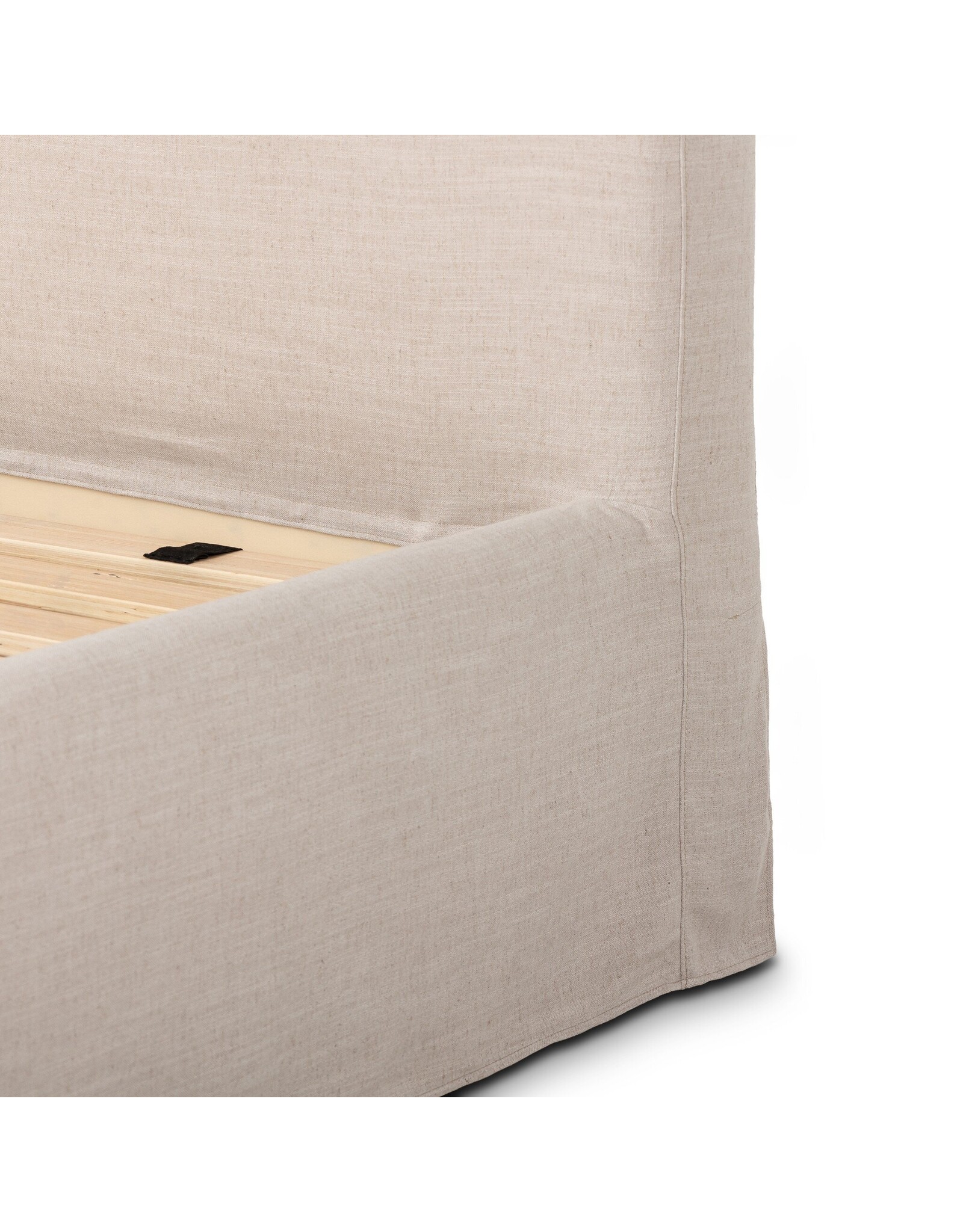 Oasley Slipcover King Bed in Savoy Parchment