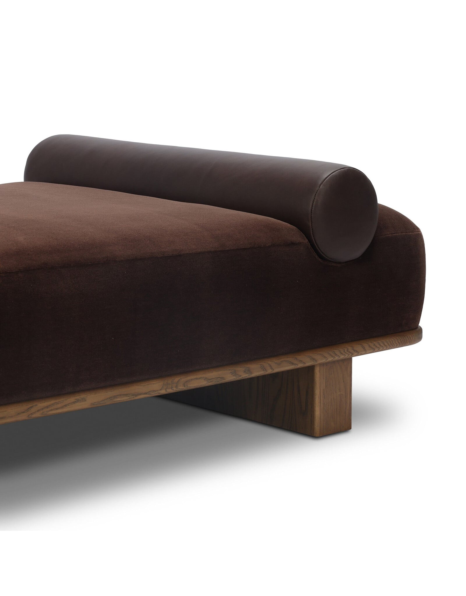 Teia Chaise, Monte Chocolate