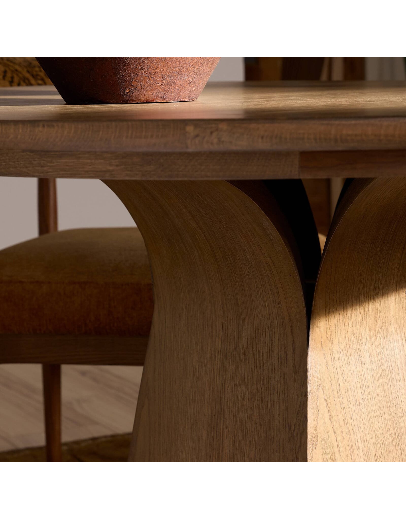 Isabella Dining Table, Warm Natural Oak Veneer