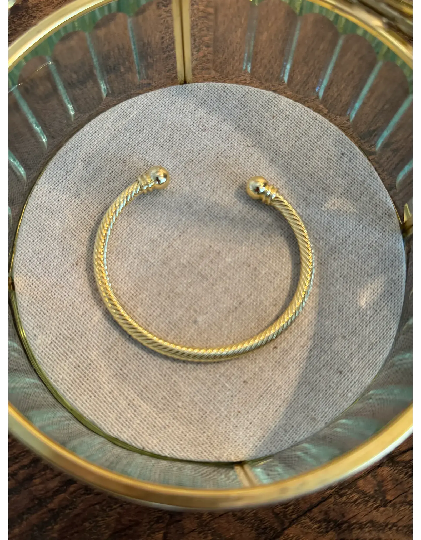 Twisted Open Bangle, Thin