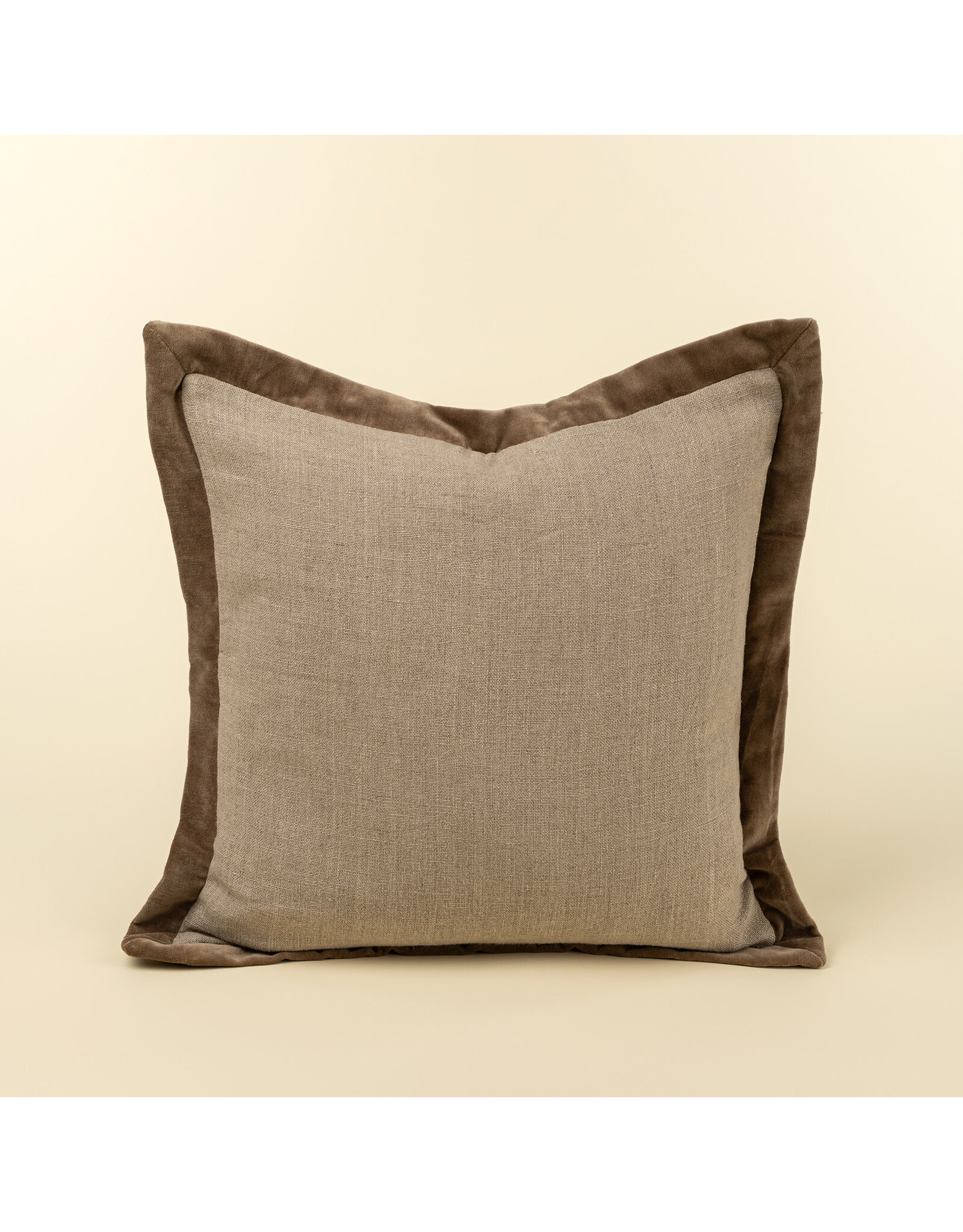 20x20 Velvet Edge Linen Pillow, Chocolate