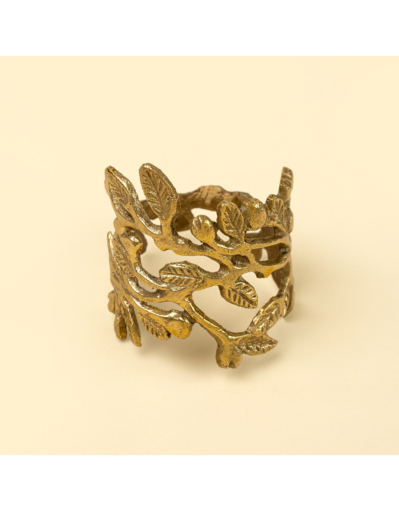Winterberry Brass Napkin Ring