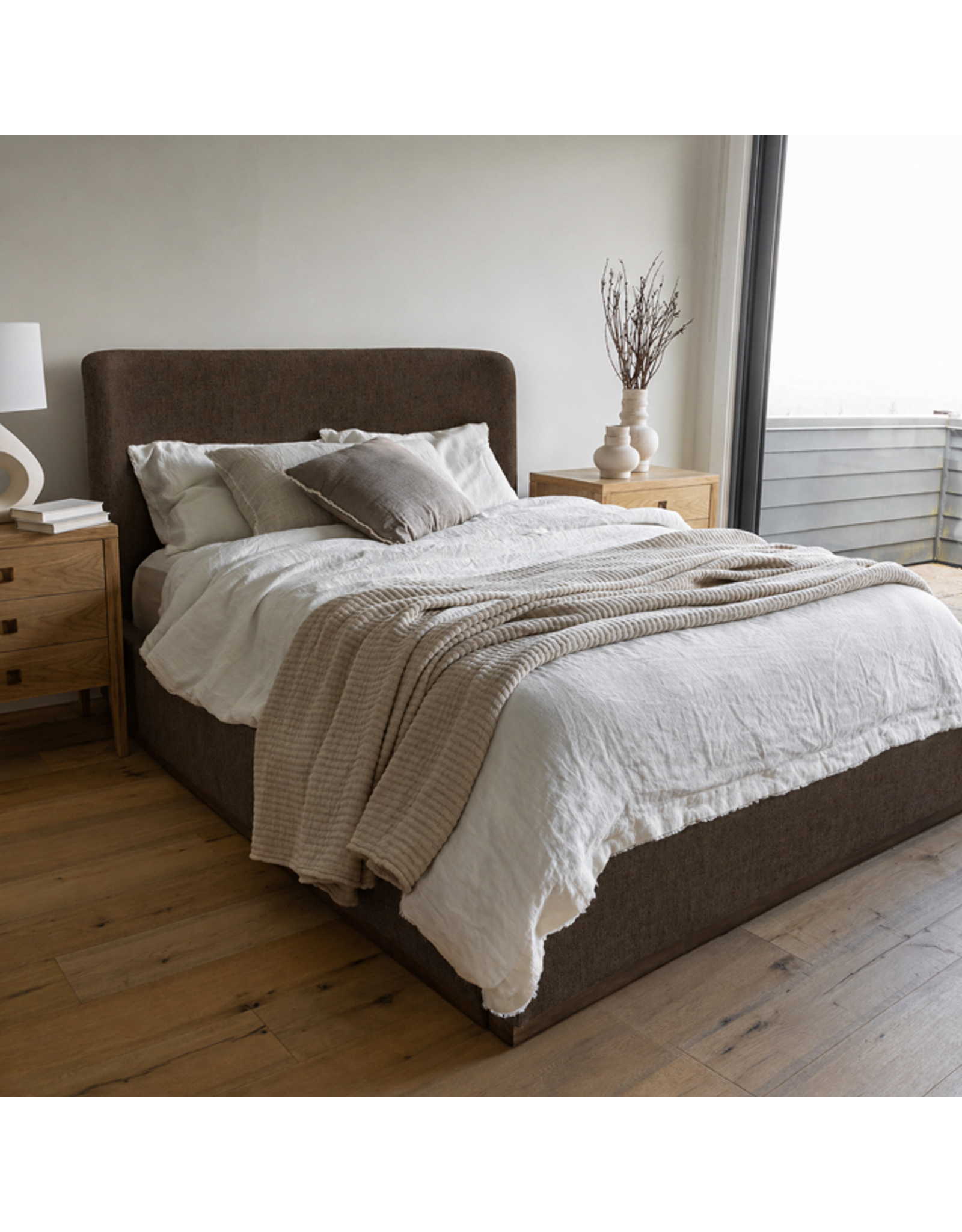 Filly Queen Bed - Velvet Coffee