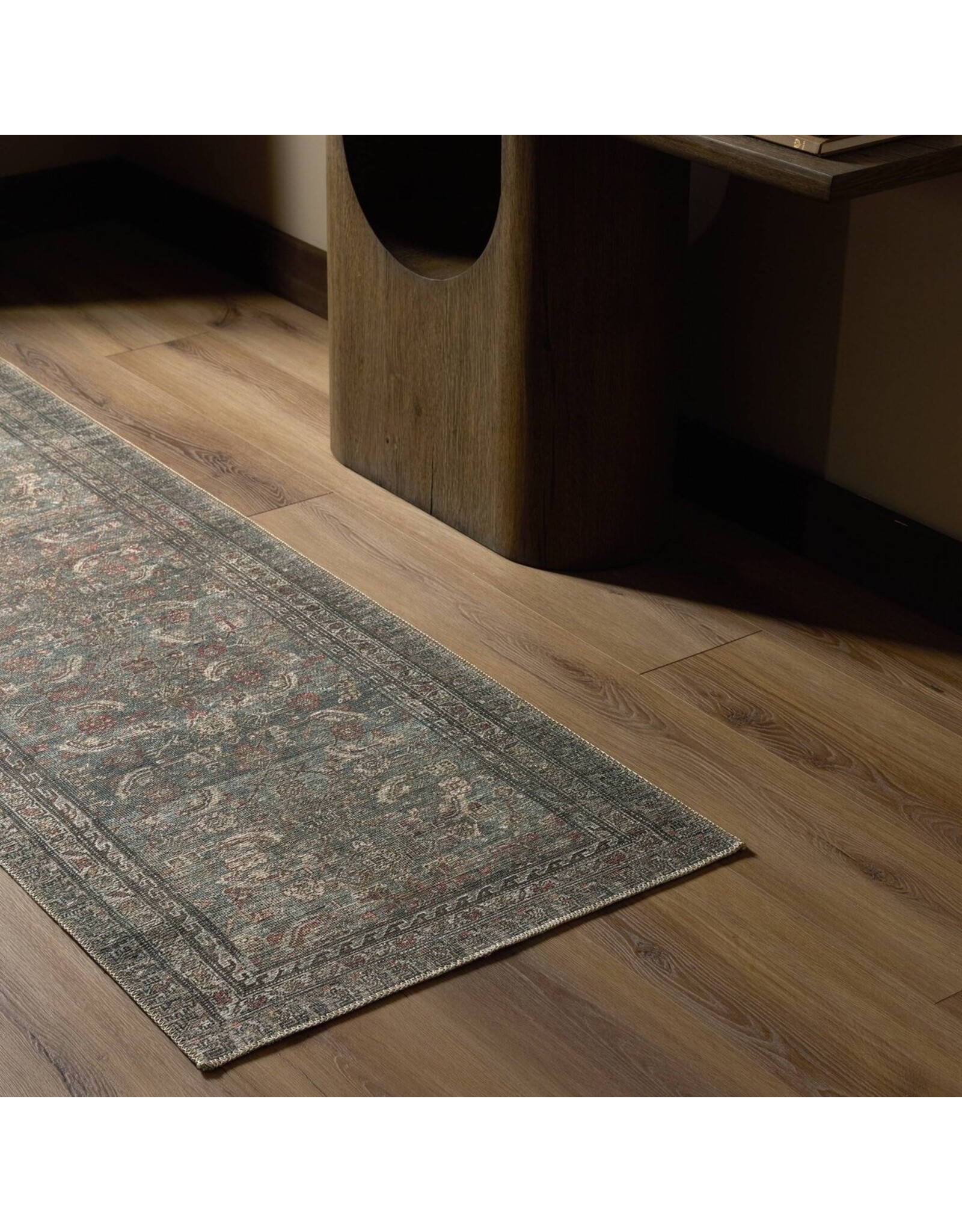 Namira Rug - 2.5'X9.5'
