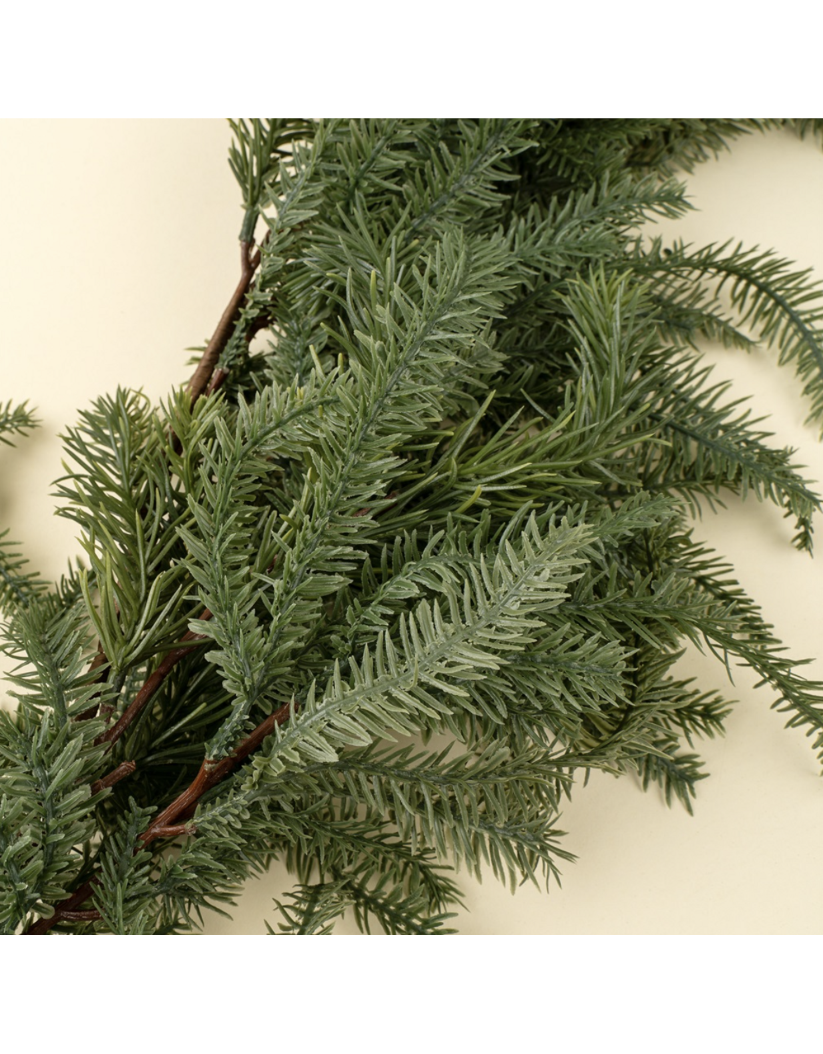 Highland Pine Real Touch Wreath S